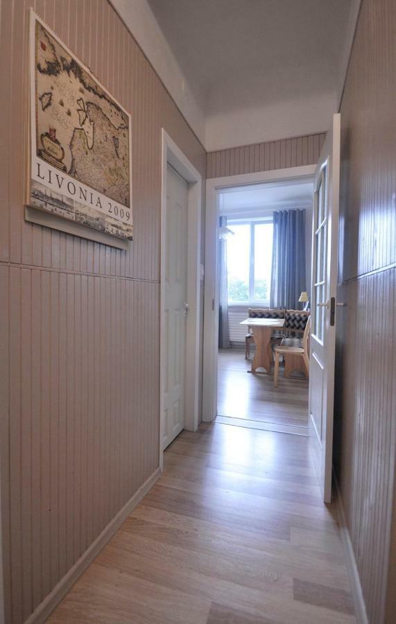 Castle View Apartment Нарва Экстерьер фото